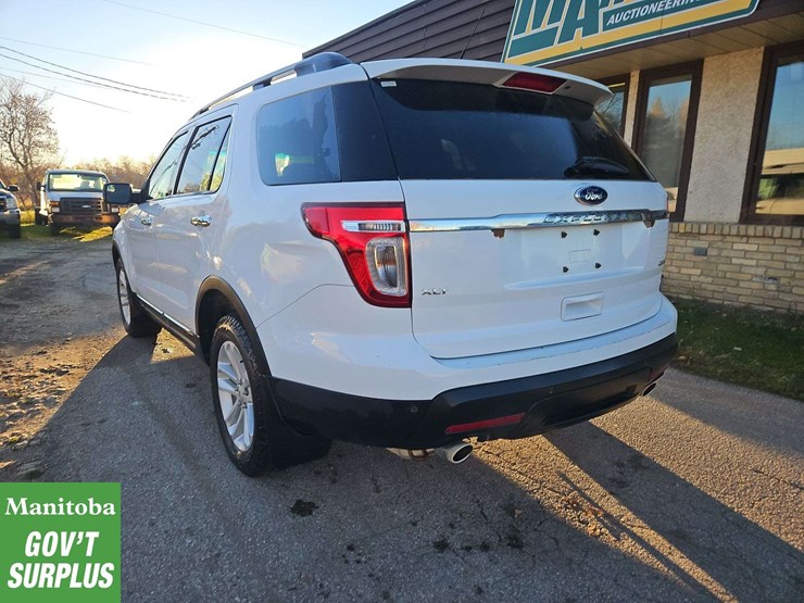 2013-ford-explorer-image-8