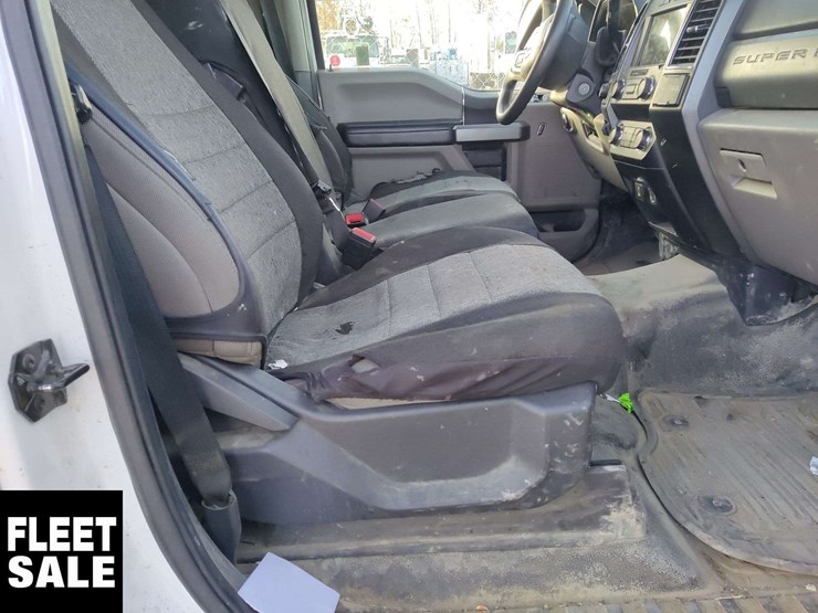 non-operable-2022-ford-f-350-super-duty-4x4-xlt-4dr-crew-cab-8-ft.-lb-srw-image-18