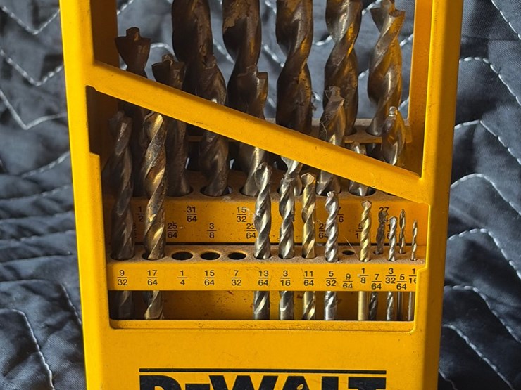 #70-•-dewalt-drillbit-selection/index-image-1