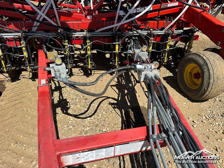 2011-bourgault-3310-55-55-ft.-seeder-image-10