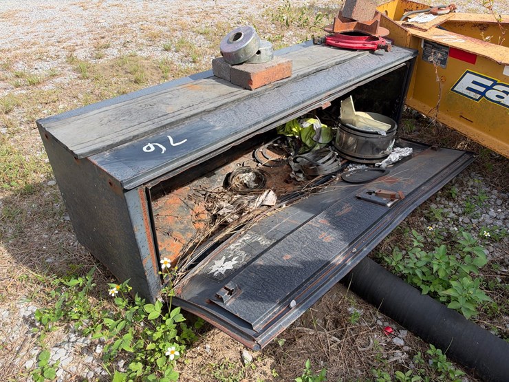 #76-•-heavy-duty-toolbox-image-1