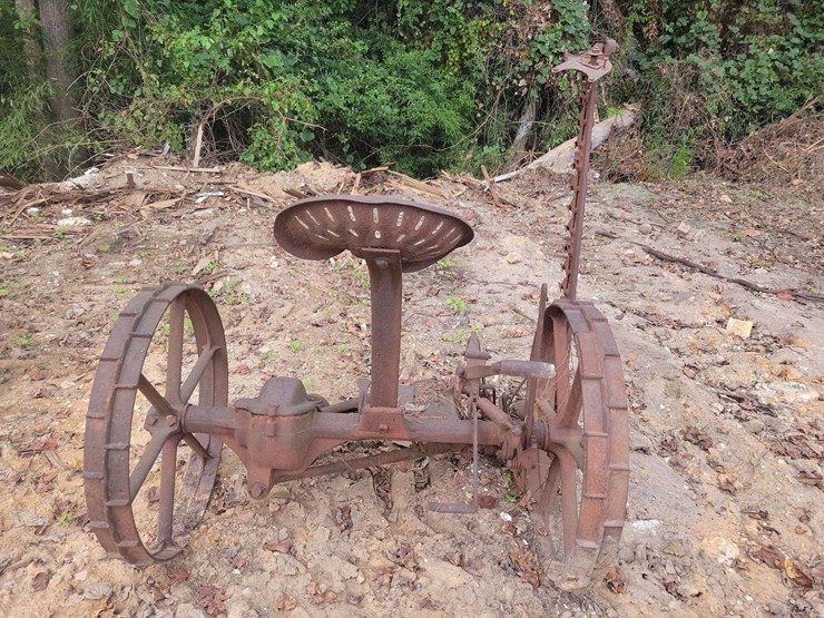 international-no.-7-sickle-mower-image-2