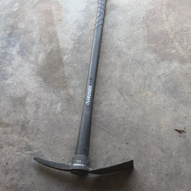 #19 • Husky 2.5 pick axe