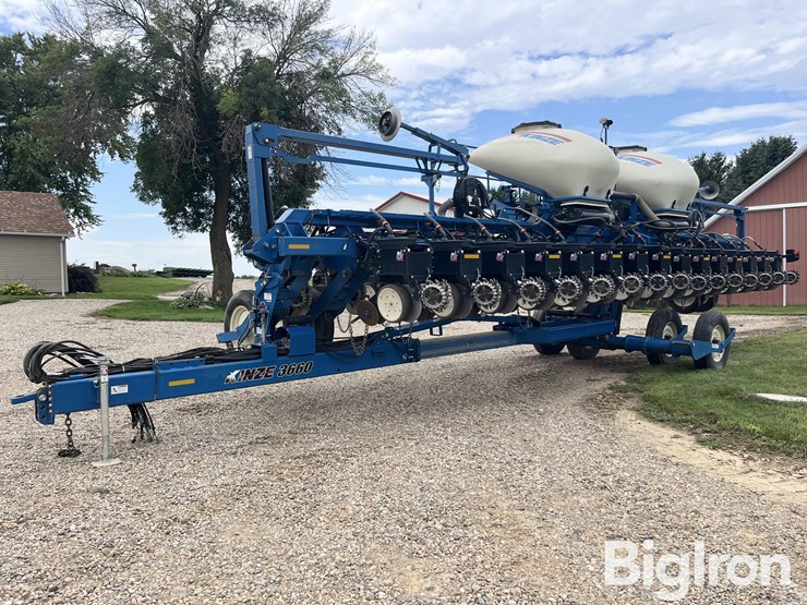 2014-kinze-3660-16r30/31r15-planter-image-1