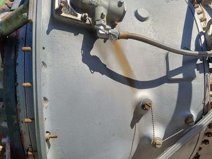 jet-engine-pulling-tractor-image-34