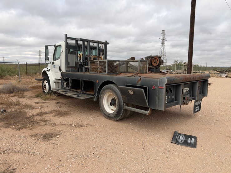 2006-freightliner-m2-106-winch-truck-image-2