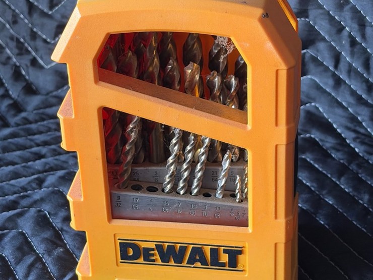 #71-•-dewalt-drillbit-selection/index-image-1