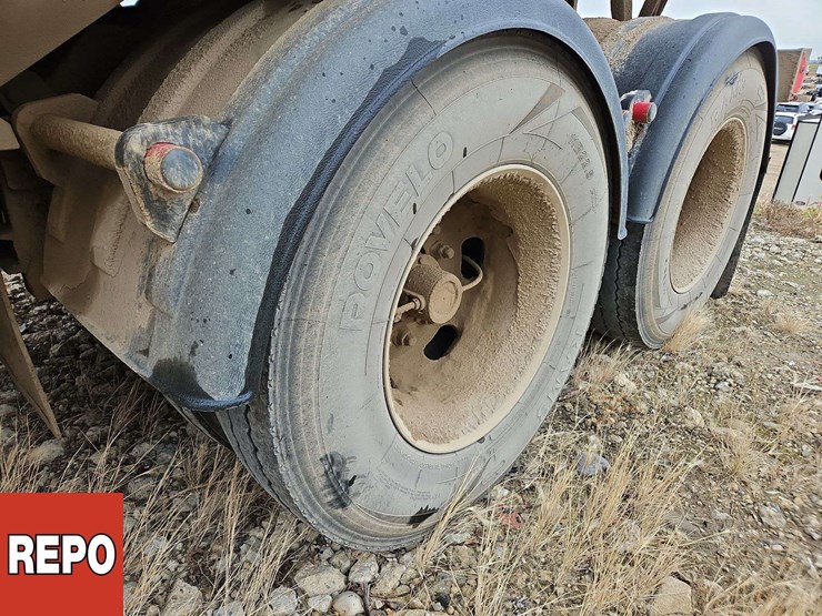 2024-doepker-grain-super-b-bulk-trailer-image-20