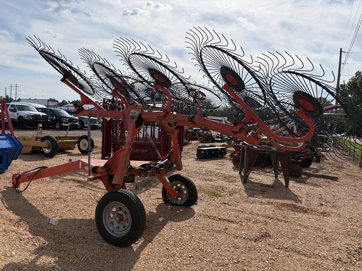 #156-•-kuhn-sr110-speed-rake-image-3