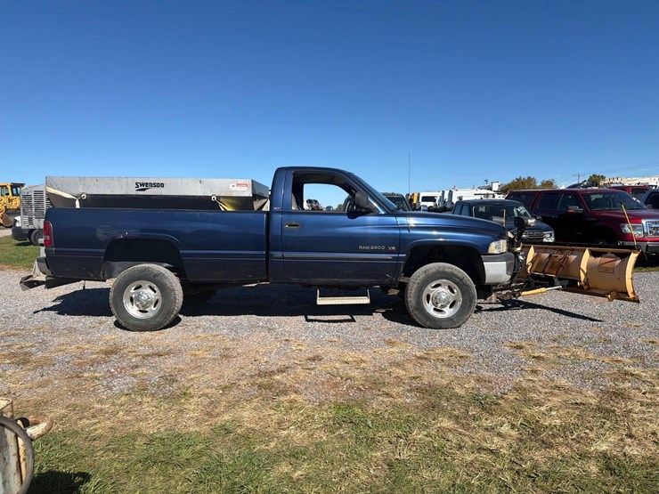2001-ram-2500-pick-up-image-7