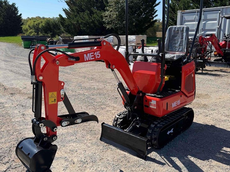 unused-me15-mini-excavator-image-2