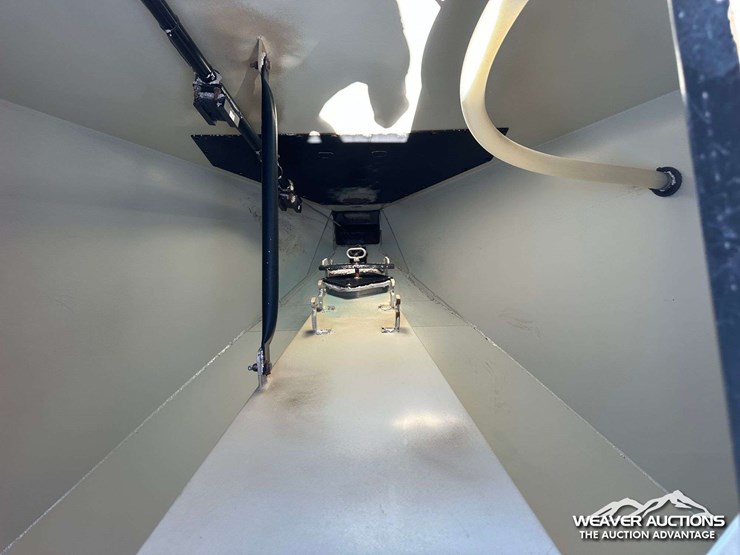 2011-bourgault-3310-55-55-ft.-seeder-image-84