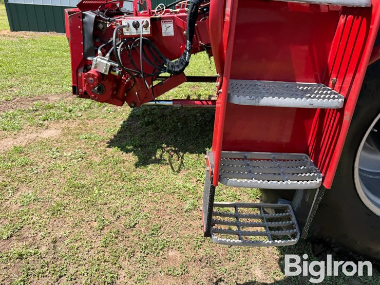 2006-case-ih-2388-axial-flow-combine-image-10