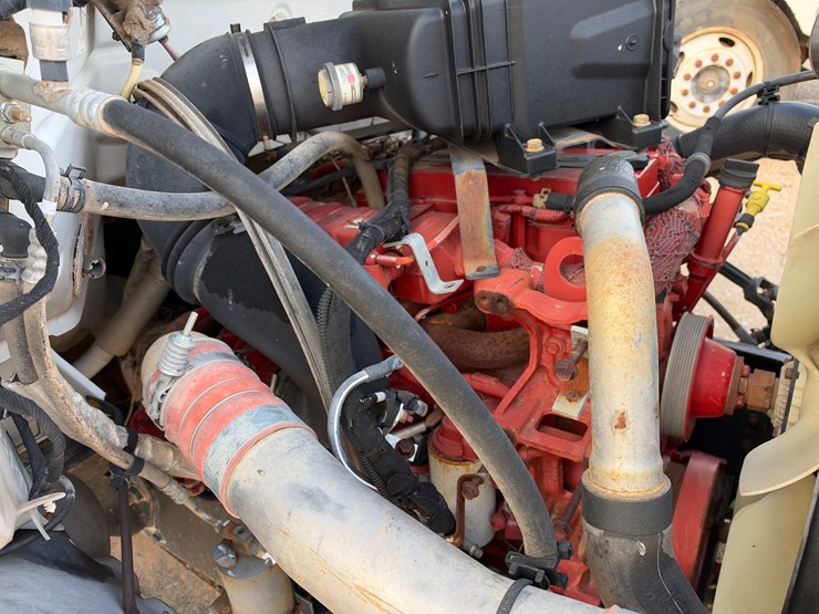 2013-ford-super-duty-pole-truck-image-8