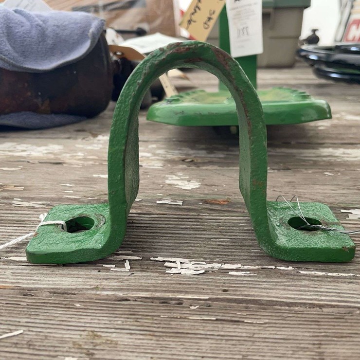 JOHN DEERE B