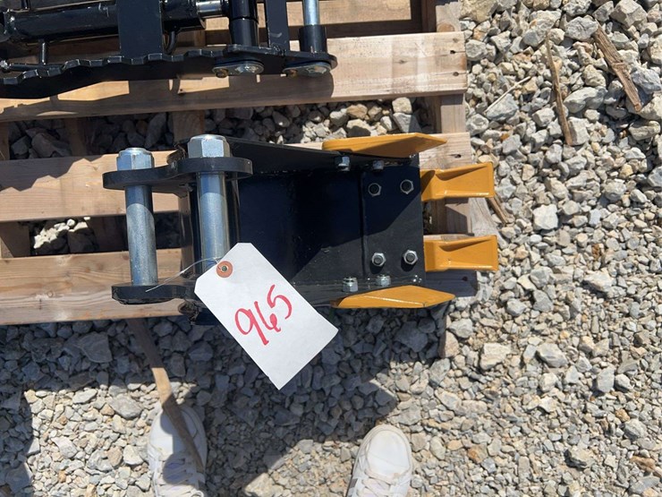 mini-excavator-bucket-with-teeth-image-5