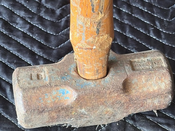 #20-•-8-lb-sledgehammer-image-2