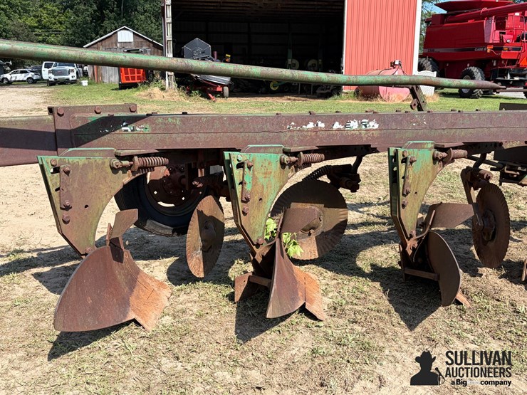 oliver-semi-mounted-4-bottom-plow-image-17