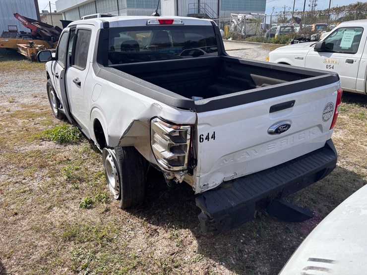 #56-•-2024-ford-maverick-xl-four-door-pickup-truck-image-4