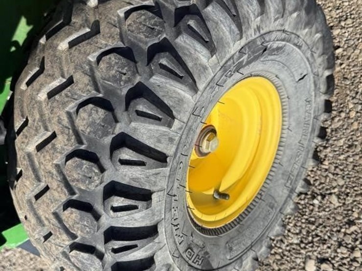 john-deere-gator-image-15