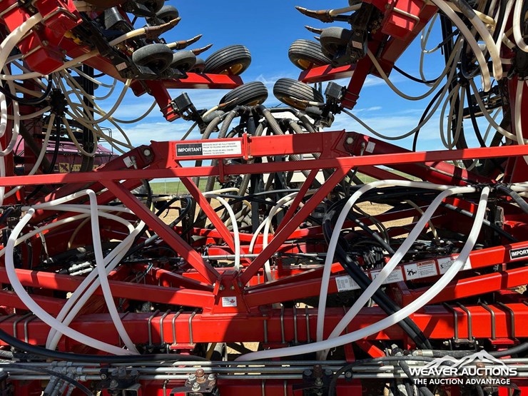 2011-bourgault-3310-55-55-ft.-seeder-image-16