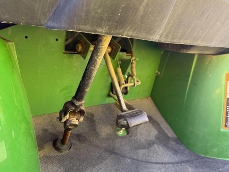 john-deere-gator-image-11