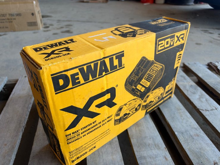 #15-•-dewalt-20v-max-starter-kit-image-1