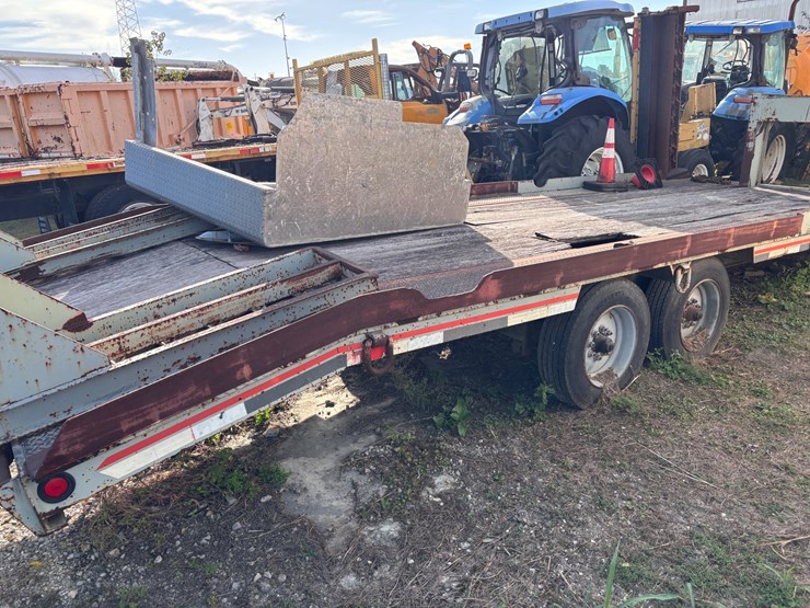 #51-•-interstate-tandem-axle-flatbed-equipment-trailer-image-3