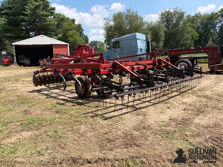 case-international-4200-flcu-soil-finisher-image-7