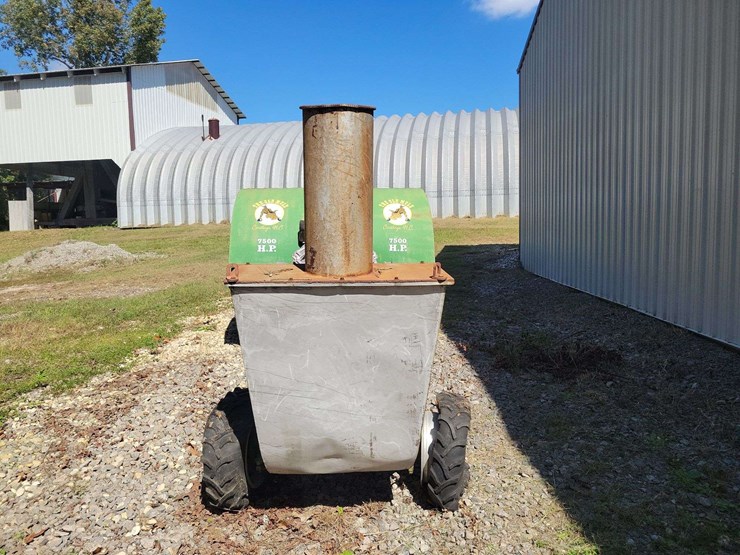 jet-engine-pulling-tractor-image-2