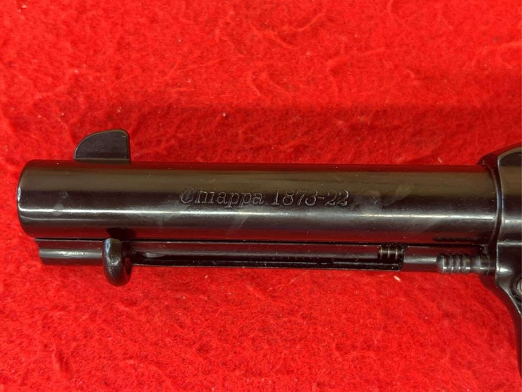 chiappa-.22-lr/.22-magnum-convertible-sa-revolver-image-10