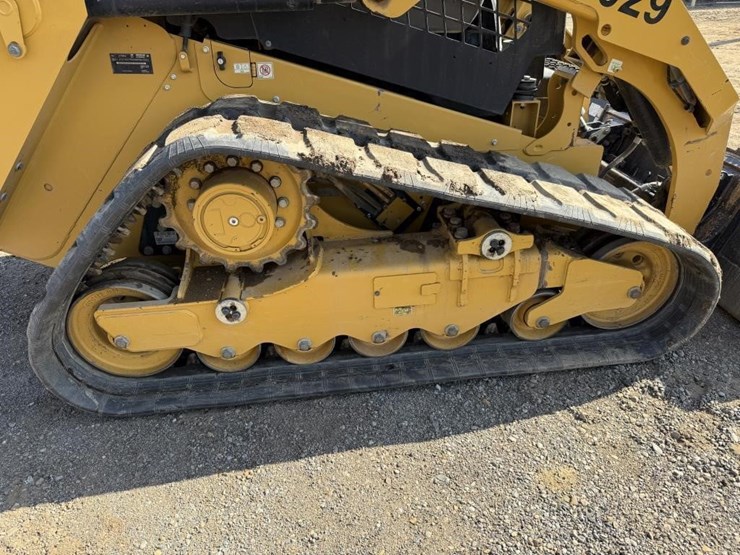 2022-caterpillar-279d3-image-32