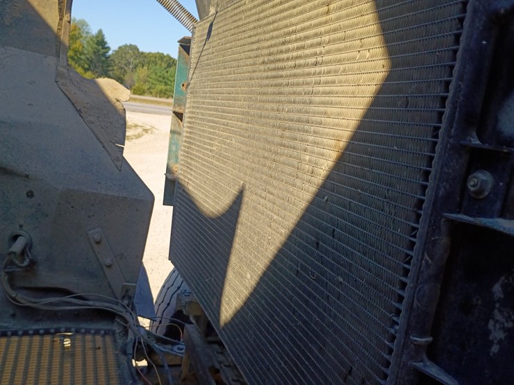 #27067-•-1984-kenworth-w900-tri-axle-dump-truck-image-34