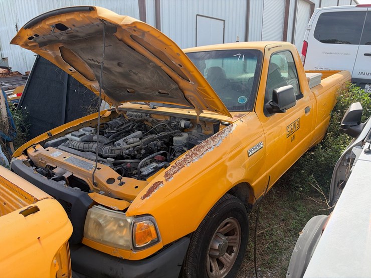 #71-•-2008-ford-ranger-regular-cab-pickup-truck-image-2