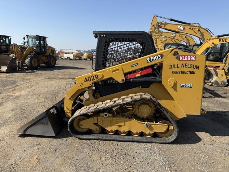 2022-caterpillar-279d3-image-5