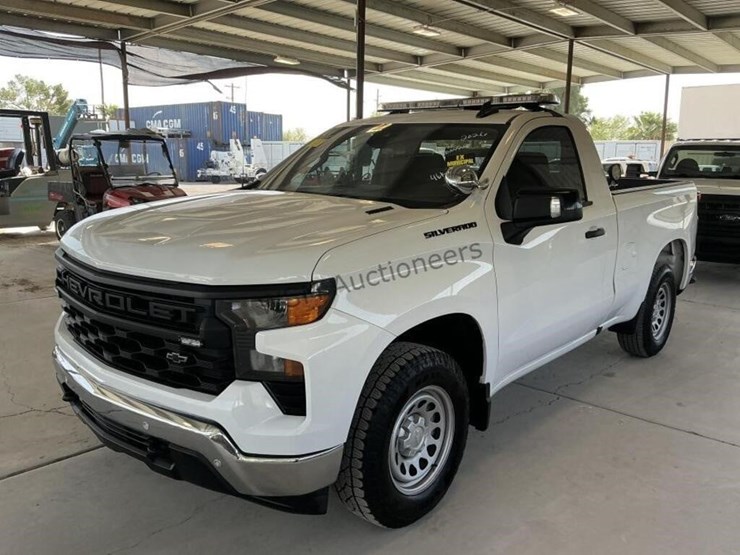 2026-chevrolet-silverado-1500-p/u-image-4