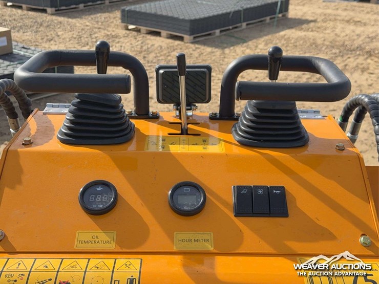 2026-captok-skid-steer-loader-image-9