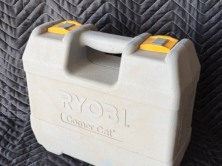 #10-•-ryobi-corner-cat-electric-sander-image-3