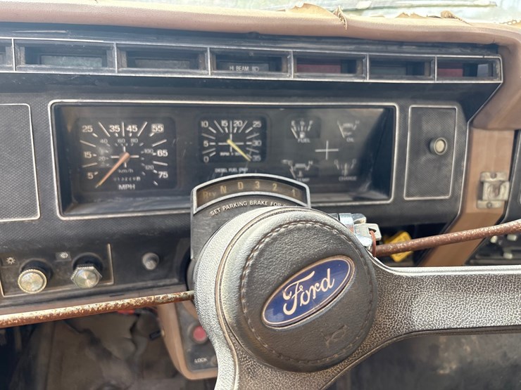#64-•-1989-ford-ft900-crn-ford-ft900-crn-image-18