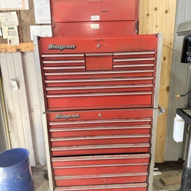 Snap On 19 Drawer Rolling Tool Chest w/Tools
