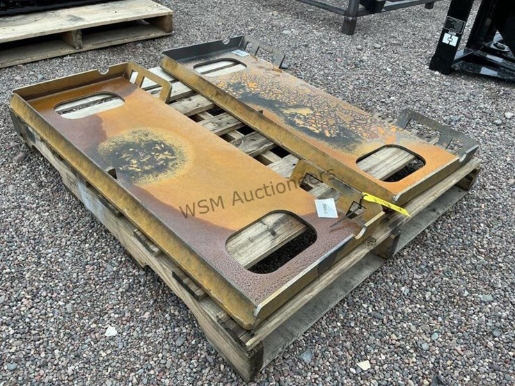 (2)-blank-mounting-plates-for-skid-steer-image-1