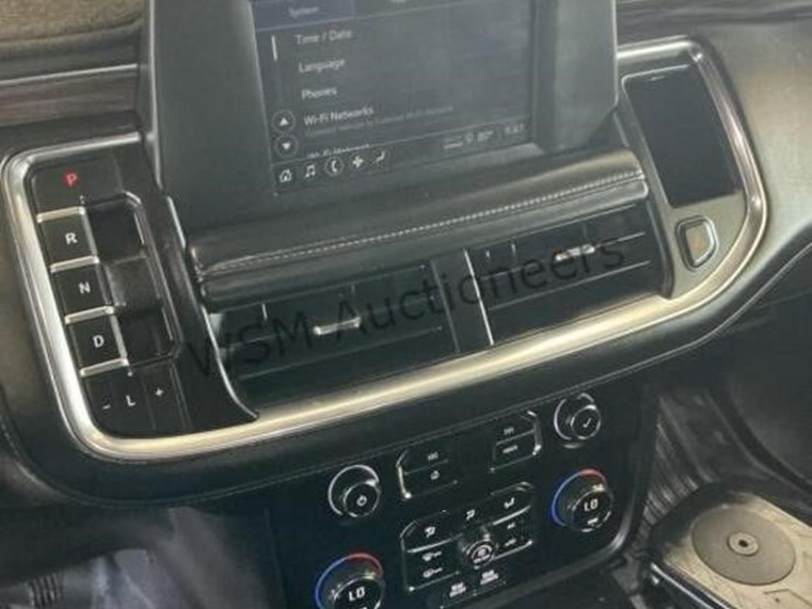 2021-chevrolet-tahoe-suv-image-19