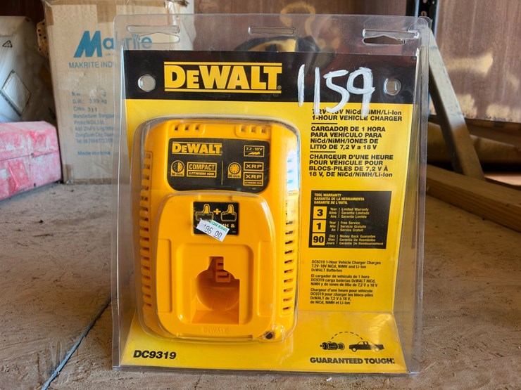 #1159-•-dewalt-7.2v-18v-nicd/nimh/li-ion-1-hour-vehicle-charger-image-1