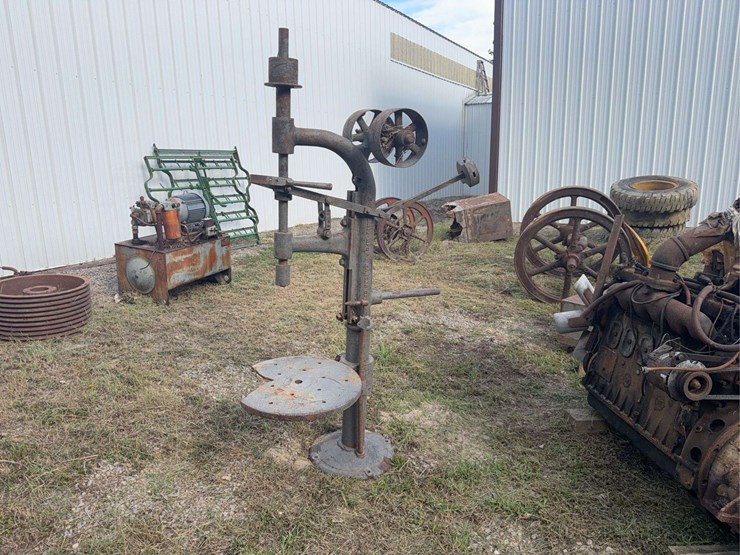 belt-drive-drill-press-image-1
