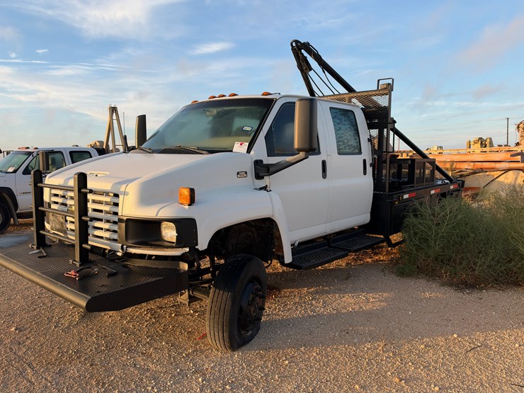 2007-chevrolet-kodiak-c5500-pole-truck-w/-rufnek-winch-image-1