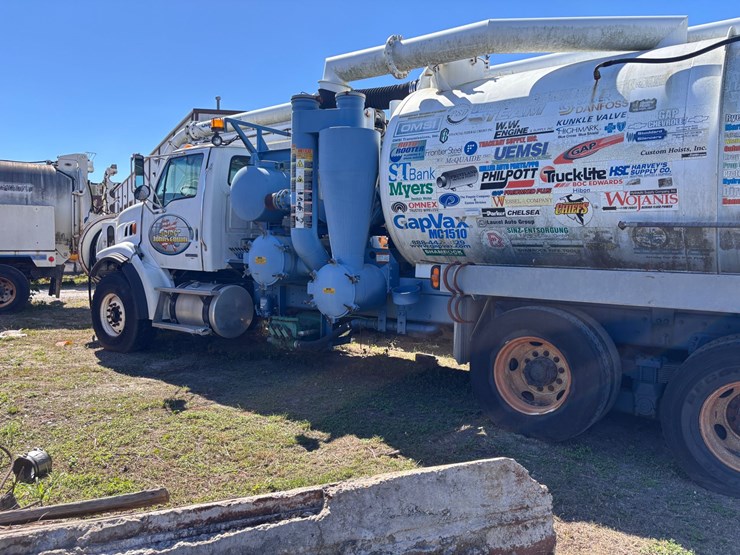 #38-•-2005-sterling-gapvax-mc1510-vacuum-truck-image-3