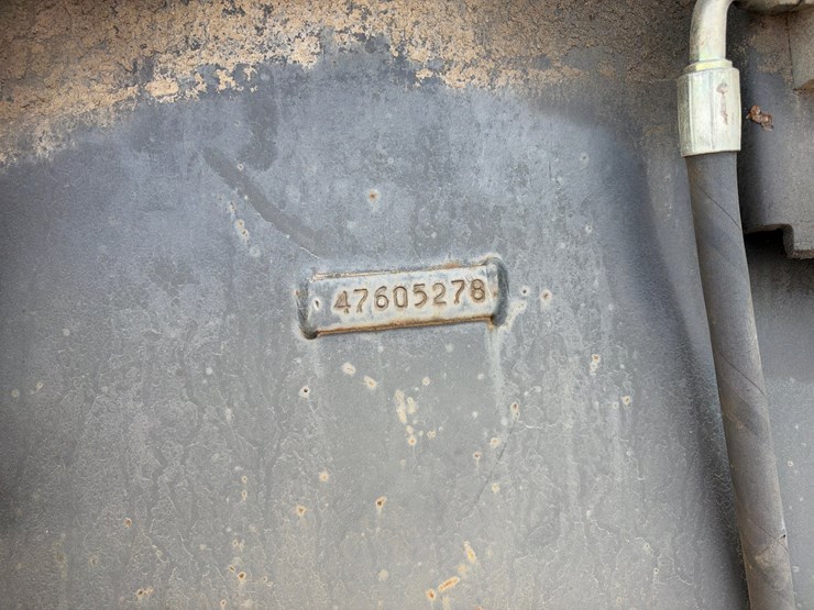 #81-•-8ft-hyd-loader-bucket-image-4