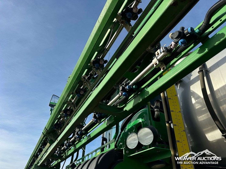 2014-john-deere-r4030-4x4-high-clearance-self-propelled-sprayer-image-75