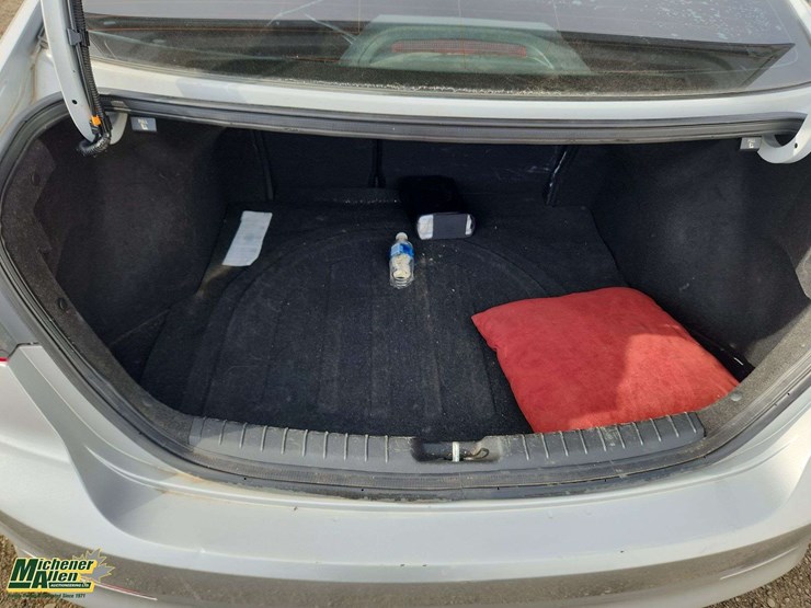 2018-hyundai-elantra-4dr-sedan-image-24