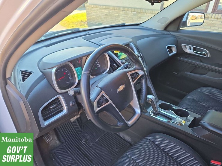 2015-chevrolet-equinox-image-17
